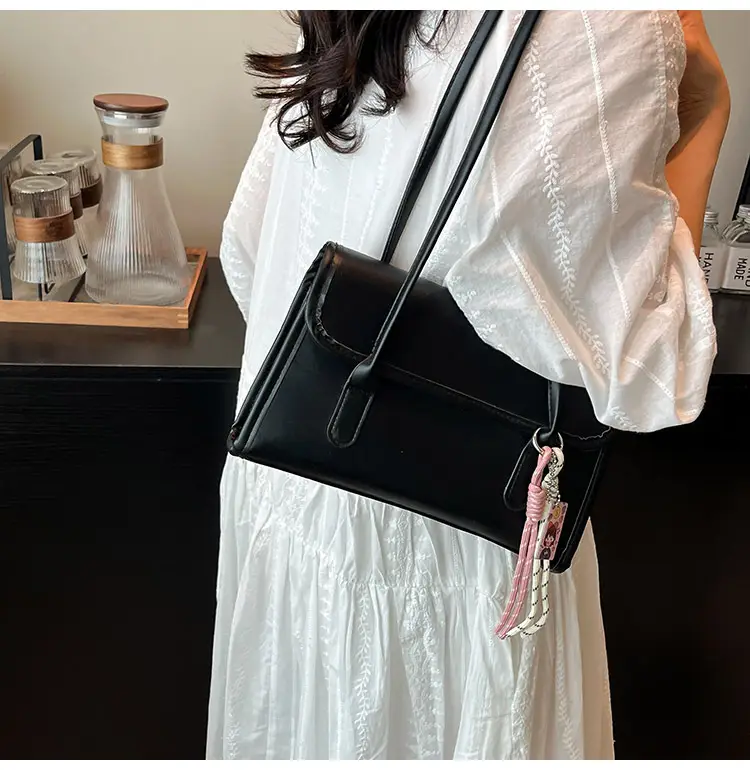 Women's Yellow High-Looking Shoulder Bag with Lash — feature 10