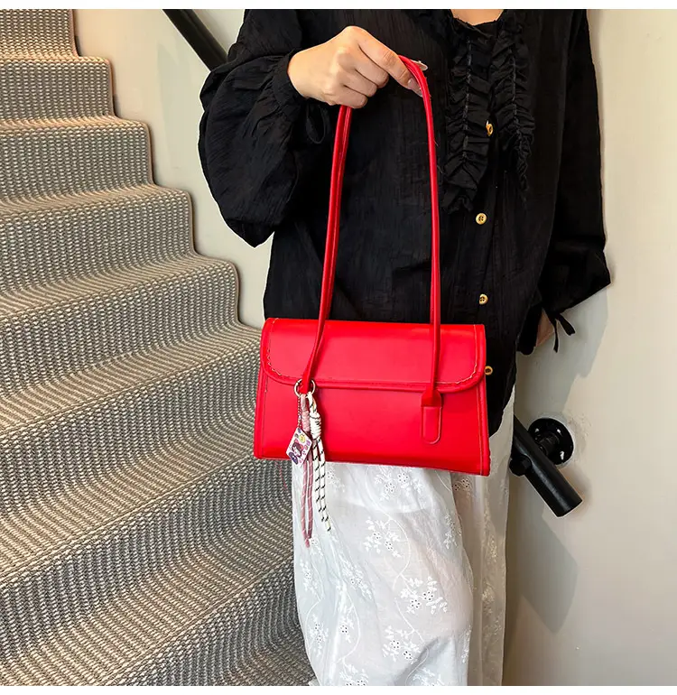 Women's Yellow High-Looking Shoulder Bag with Lash — feature 14