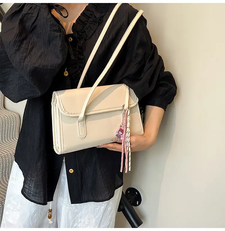 Women's Yellow High-Looking Shoulder Bag with Lash — feature 16