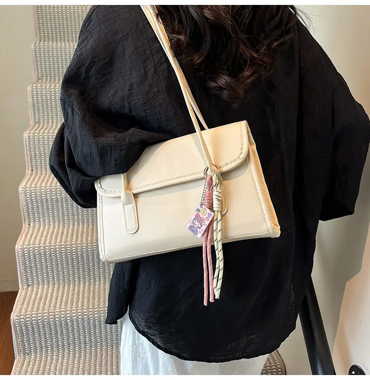 Women's Yellow High-Looking Shoulder Bag with Lash — feature 17