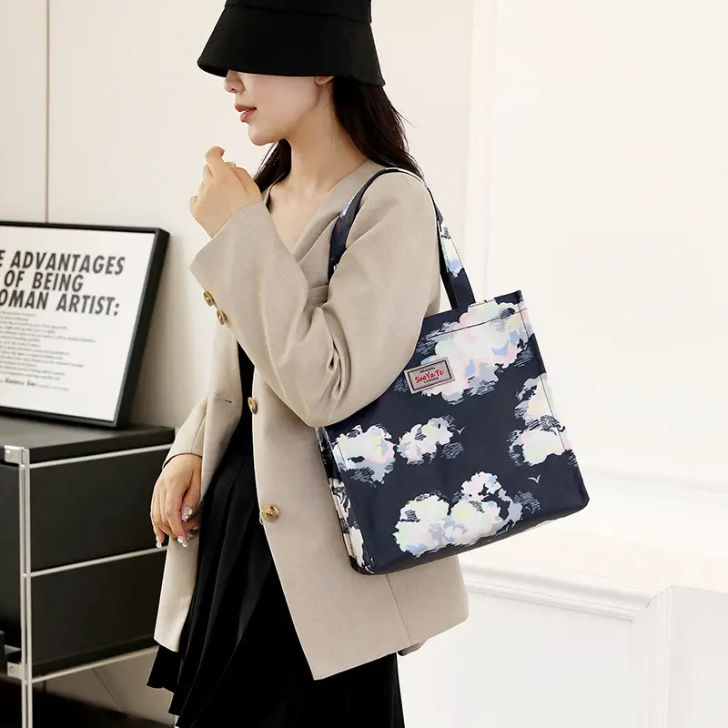 Large Printed Leaf Design Tote Bag for Women - Image 16