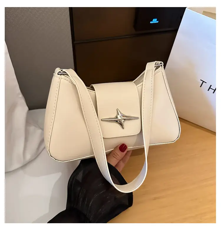 Women's Beige Star Logo Shoulder Bag 2025 — feature 20