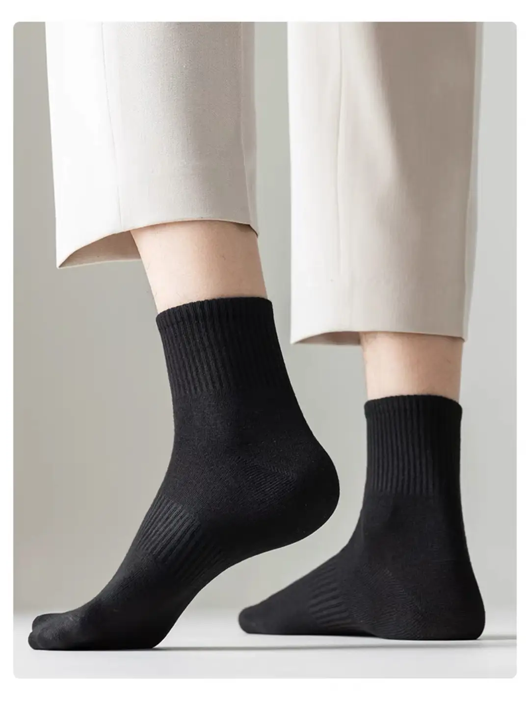 Disposable Socks for Men and Women, Mid-Calf Length, All-Season, Odor-Resistant, Breathable, Travel-Friendly, Portable, Daily Use, No-Wash, Throw-Away Socks