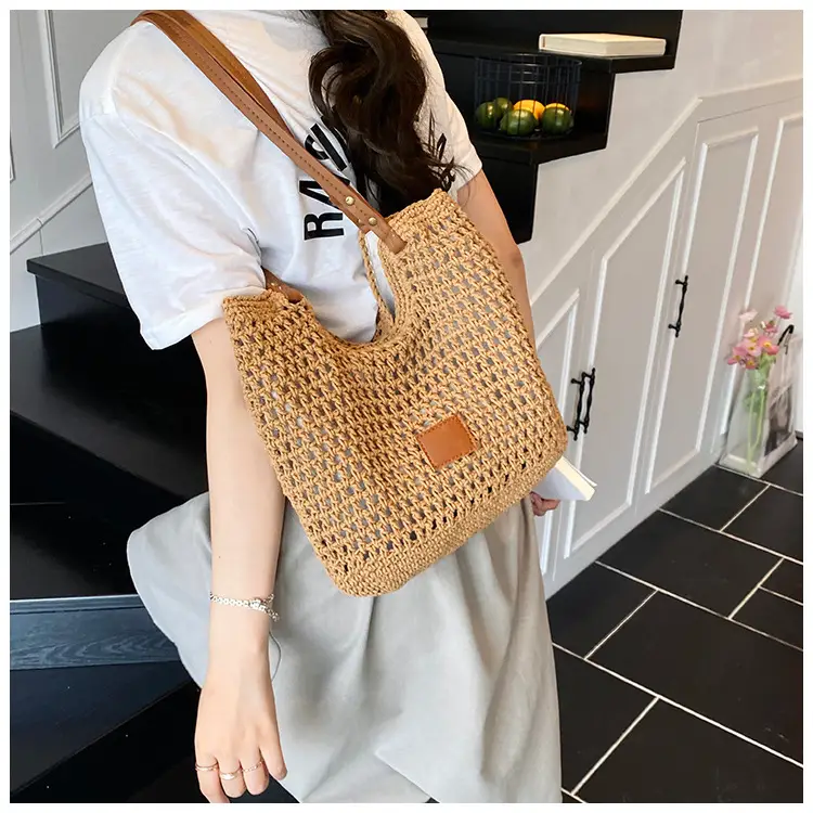 Women's Hand-Woven Beach Bag Large Capacity Brown — feature 10