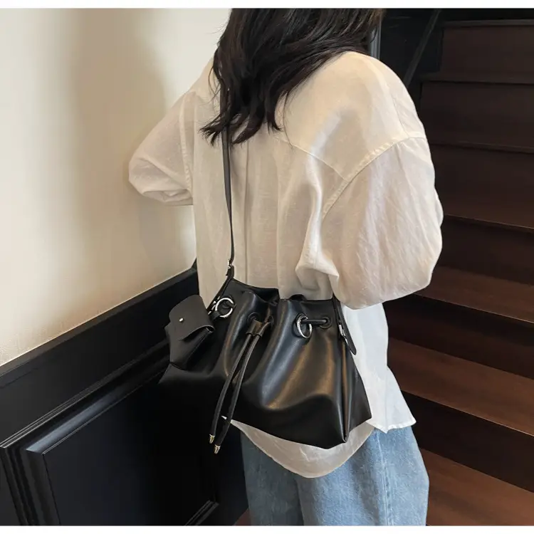 2025 Korean Style Pleated Shoulder Bag Large Capacity — feature 20