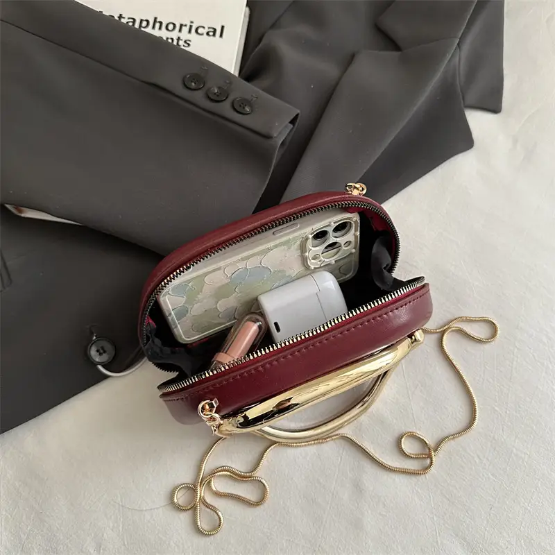 Stylish Red European Clutch Bag for Women