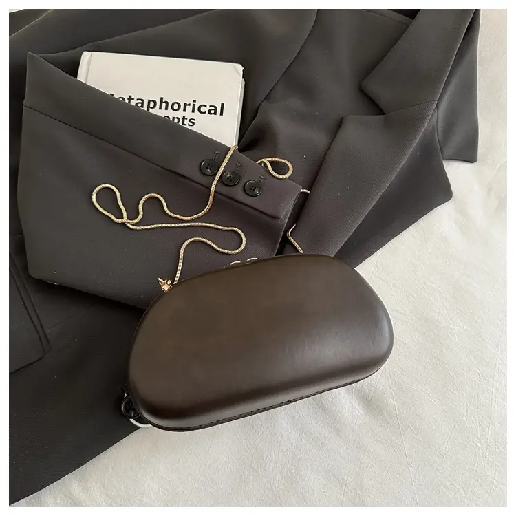 Stylish Red European Clutch Bag for Women — feature 18