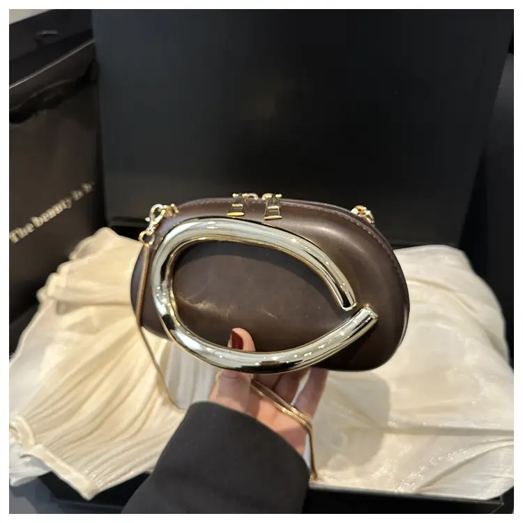 Stylish Red European Clutch Bag for Women — feature 42