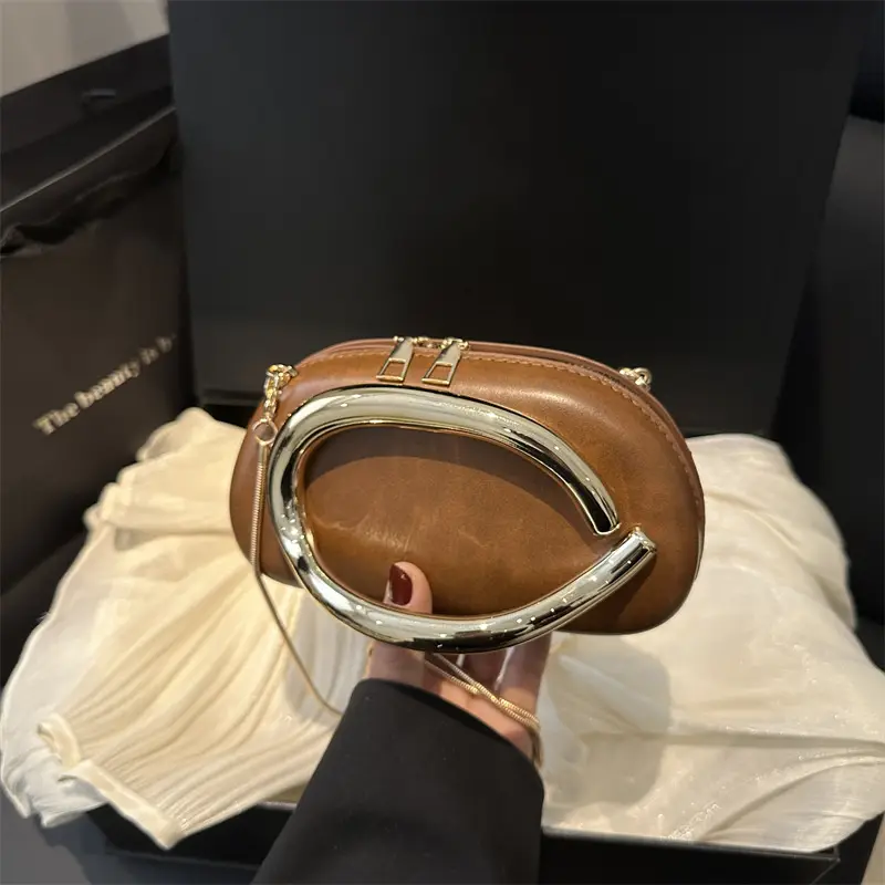 Stylish Red European Clutch Bag for Women