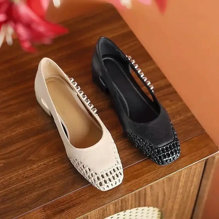 French High-End Women's Heel Shoes with Rhinestones — feature 1