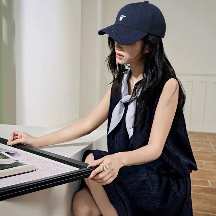 Maroon Korean Style Baseball Cap for Women Spring Summer - Image 10