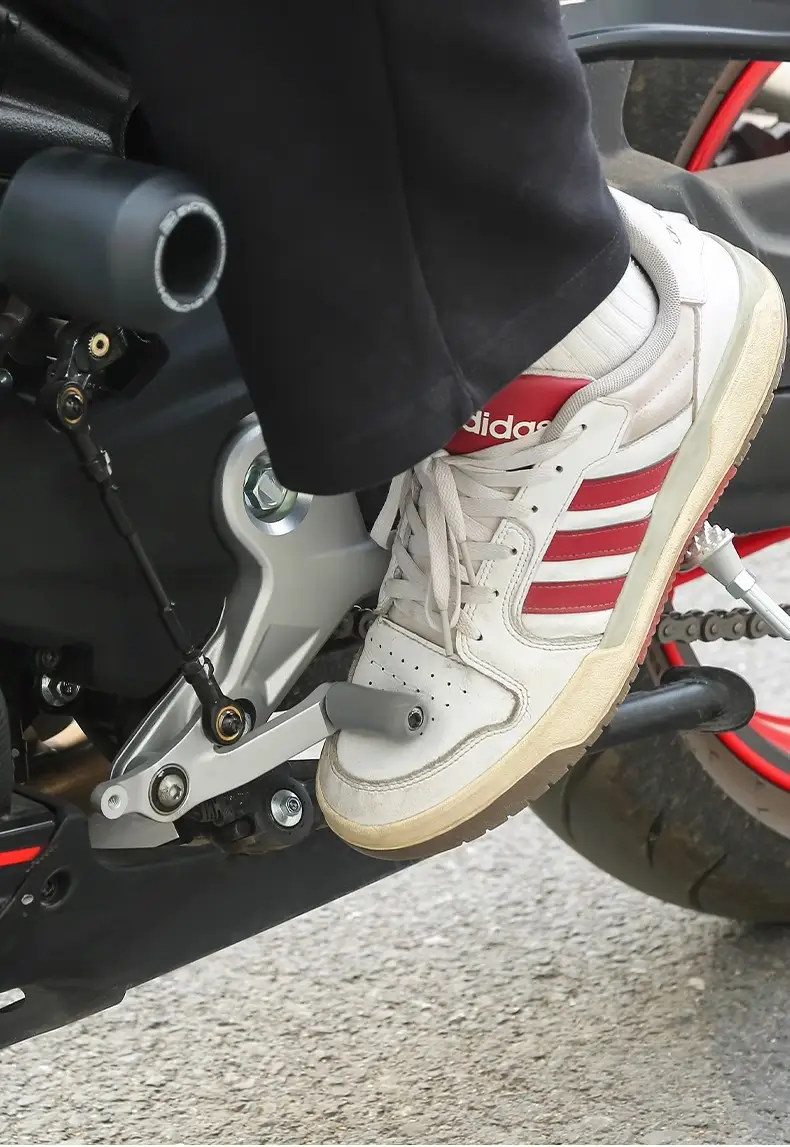 Silicone Self-Shrinking Motorcycle Gear Cover — feature 9