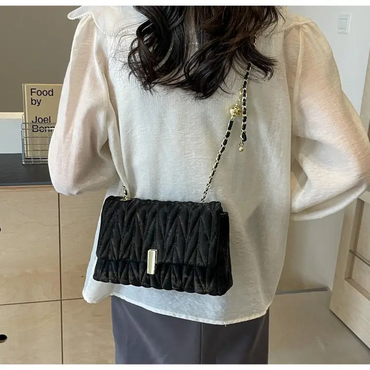 Women Pleated Chain Shoulder Bag Cream Summer 2024 — feature 1