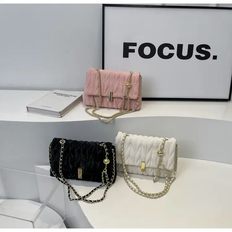Women Pleated Chain Shoulder Bag Cream Summer 2024 — feature 14