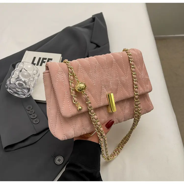Women Pleated Chain Shoulder Bag Cream Summer 2024 — feature 21