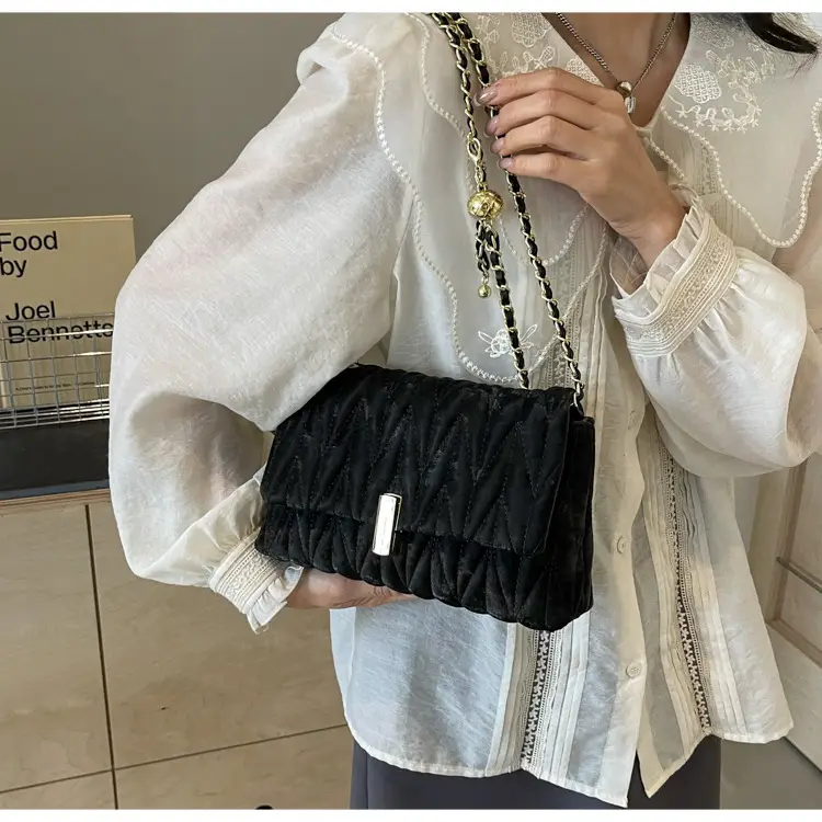 Women Pleated Chain Shoulder Bag Cream Summer 2024 — feature 33