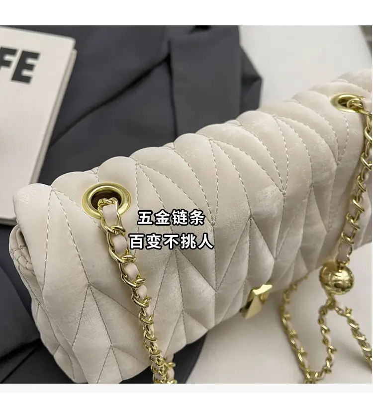 Women Pleated Chain Shoulder Bag Cream Summer 2024 — feature 7
