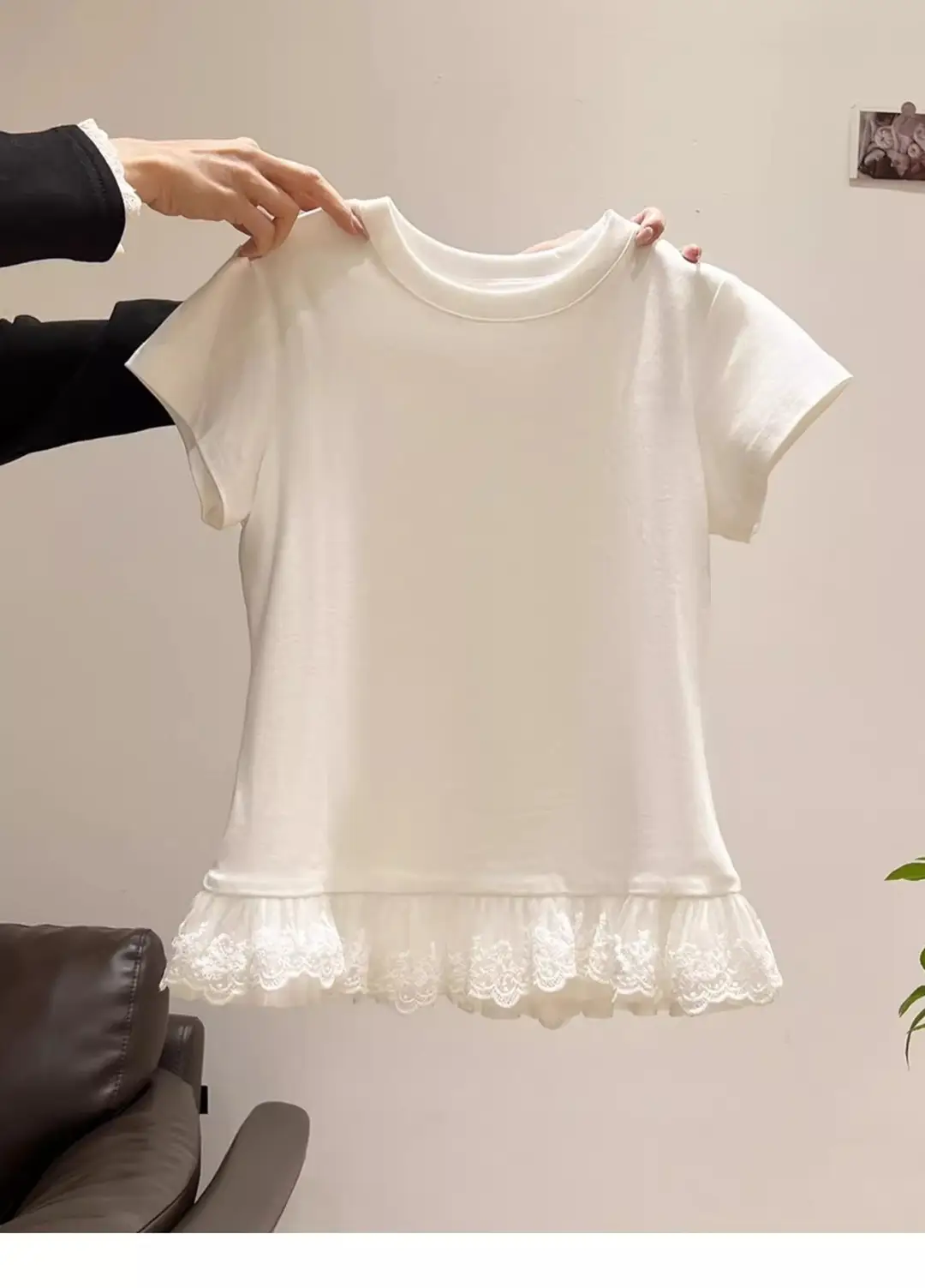 Lace Splicing White Round Neck Short-Sleeved T-Shirt for Women 2025 Summer New Slimming Look Niche Top Trendy — feature 11