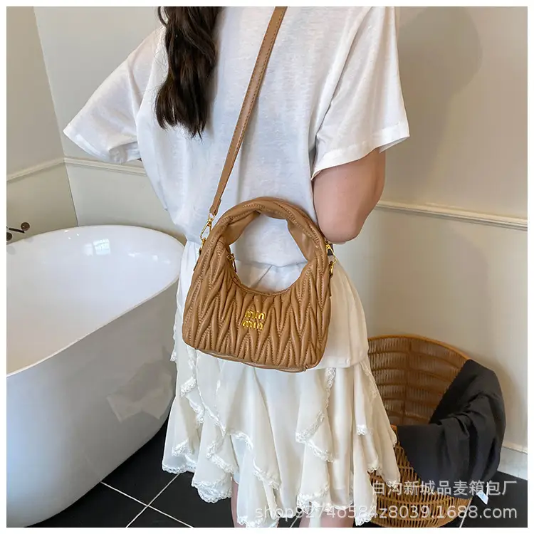 Silver Pleated Shoulder Bag for Women Casual Luxury Handbag — feature 18