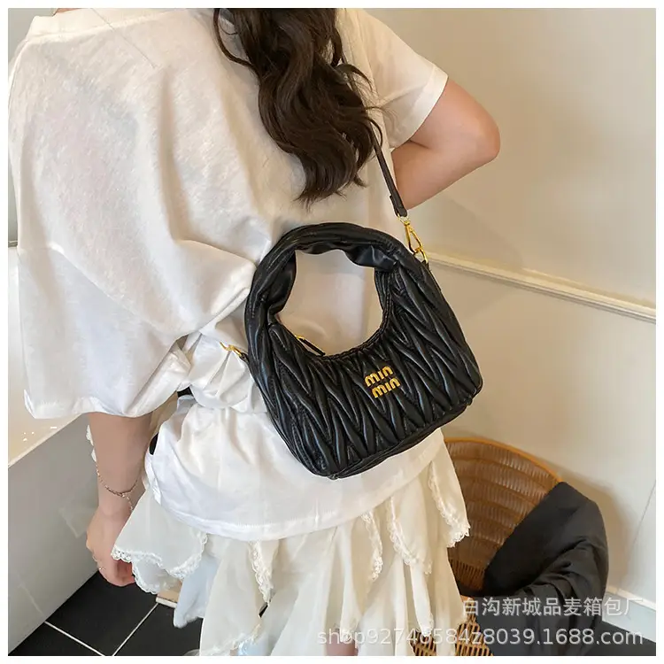 Silver Pleated Shoulder Bag for Women Casual Luxury Handbag — feature 21