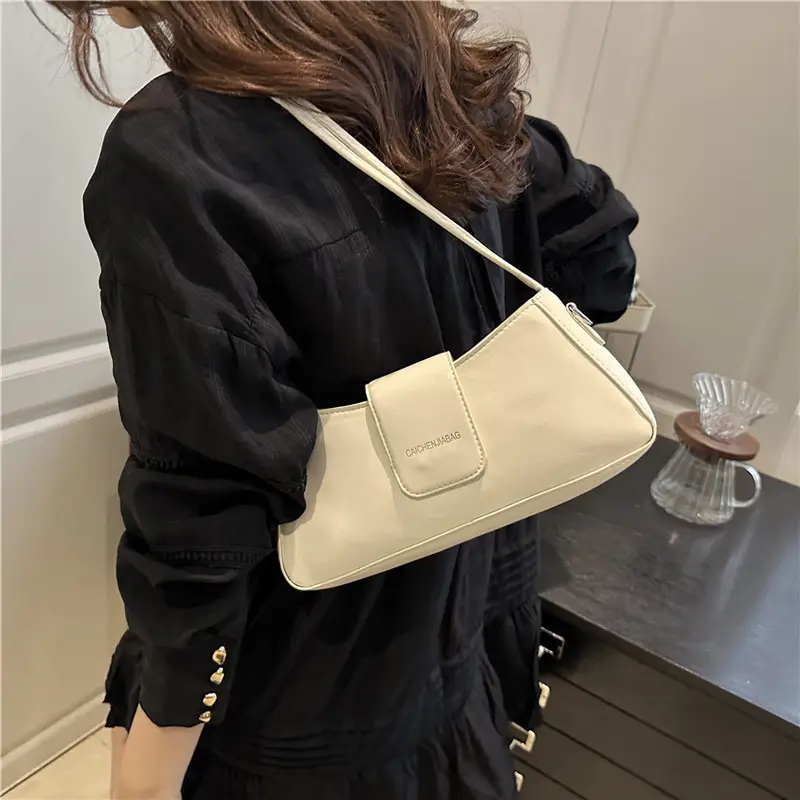 Crescent Bag for Women Summer 2025 - Image 6