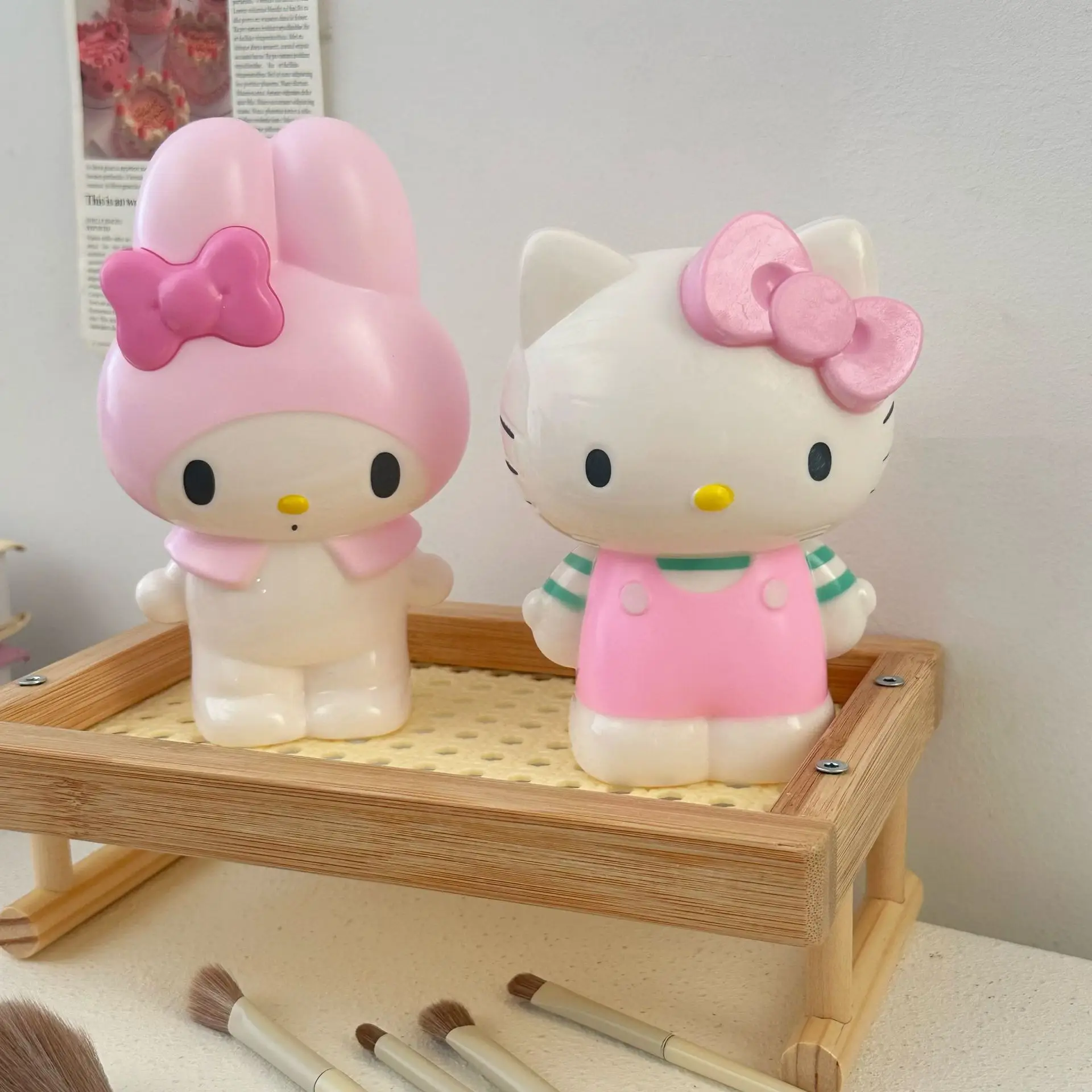 Hello Kitty Makeup Brush Storage Tube Cat Design — feature 4