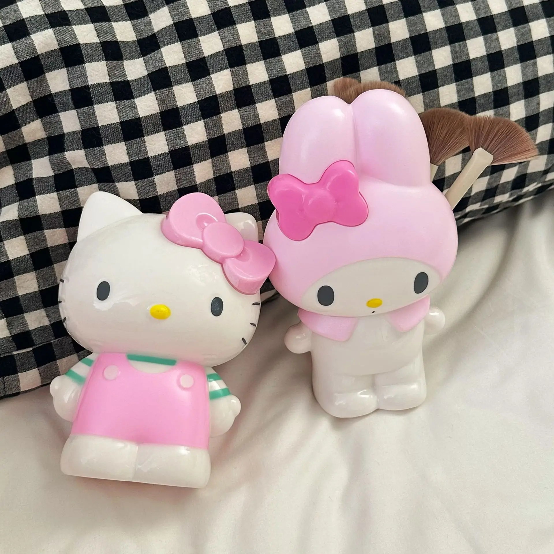 Hello Kitty Makeup Brush Storage Tube Cat Design — feature 9