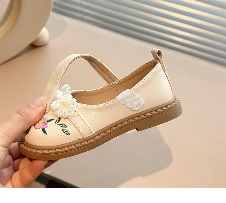 Girls' Princess Embroidered Sandals Summer 2025 — feature 15