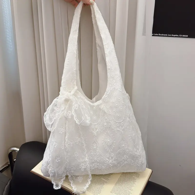 White Korean Style Lace Flower Canvas Shoulder Bag - Image 3
