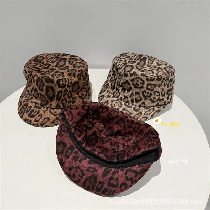 American Retro Leopard Print Flat Cap for Women - Image 5