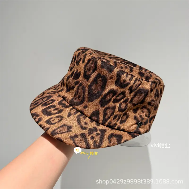American Retro Leopard Print Flat Cap for Women - Image 2