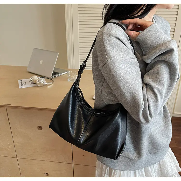 Women's Creamy Leather Shoulder Bag 2025 — feature 13
