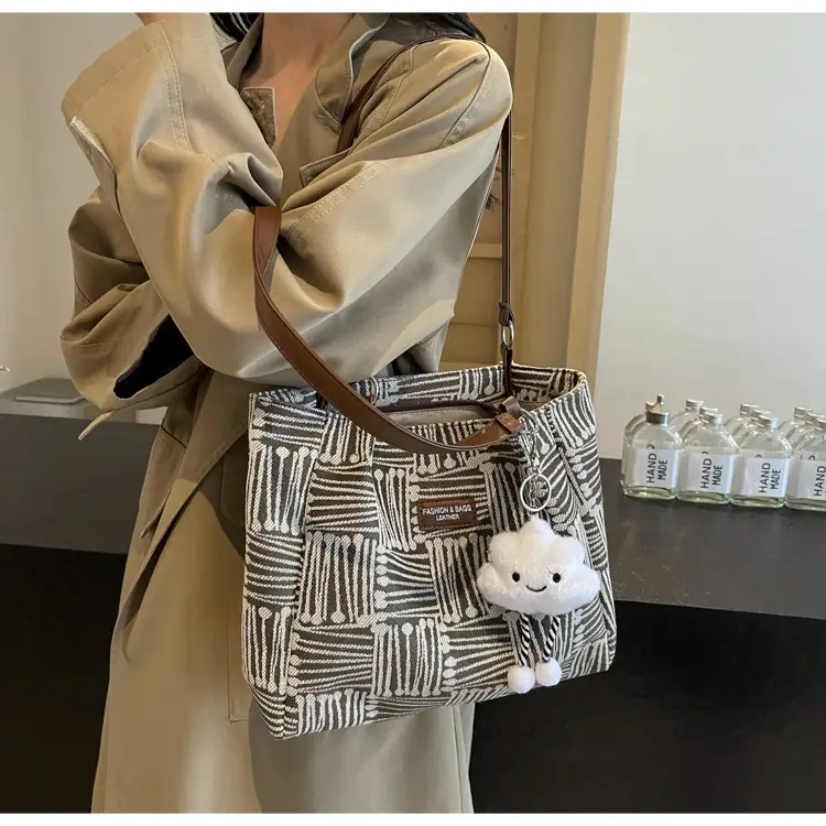 Women's Blue Striped Shoulder Bag with Bear Earrings — feature 16