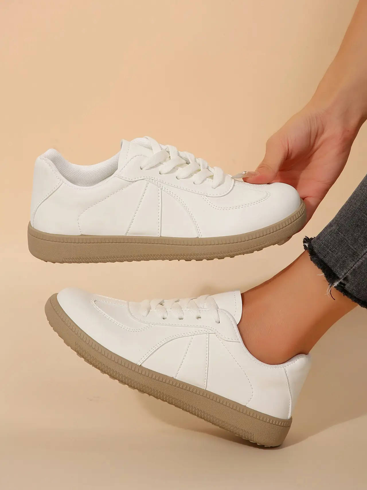 White Lace-Up Women's Summer Flats 2025 — feature 1