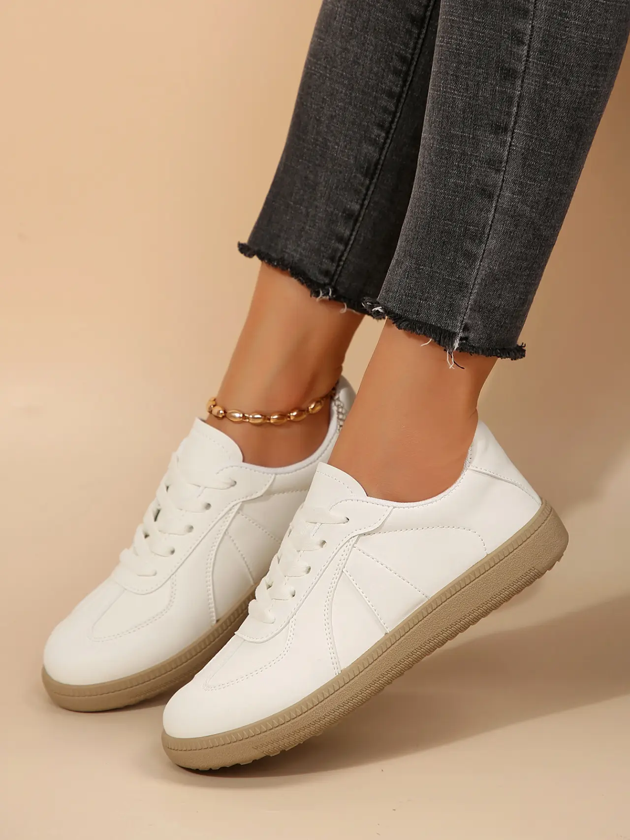 White Lace-Up Women's Summer Flats 2025 — feature 2