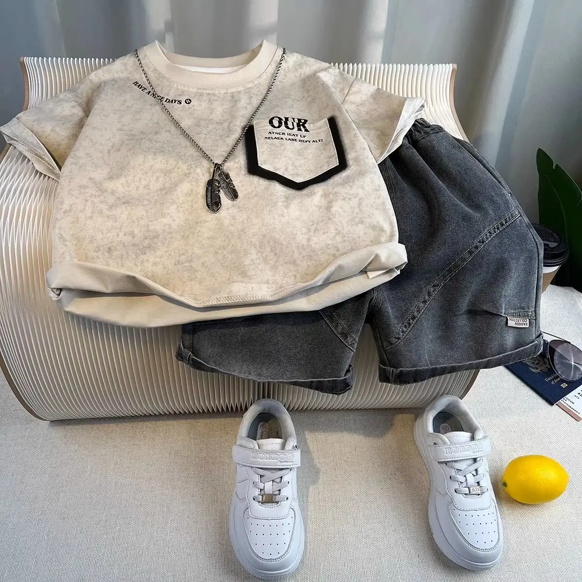Boys 2-Piece Summer Suit Pink Grey White Sneakers
