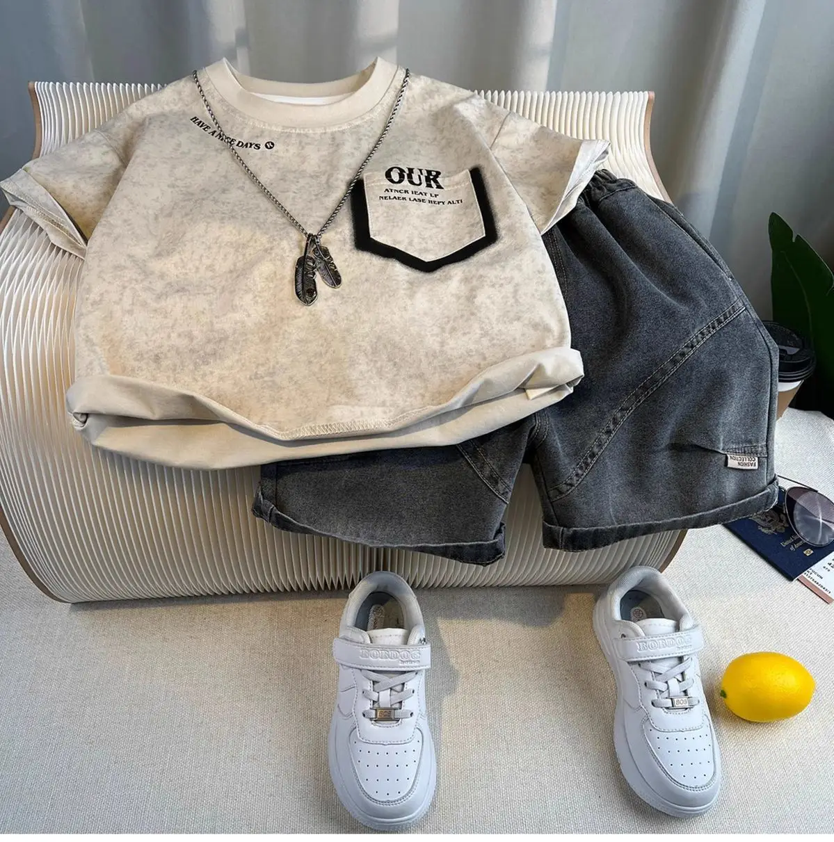 Boys 2-Piece Summer Suit Pink Grey White Sneakers — feature 12