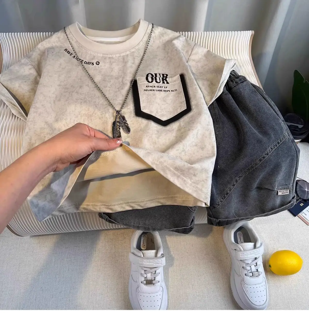 Boys 2-Piece Summer Suit Pink Grey White Sneakers — feature 14