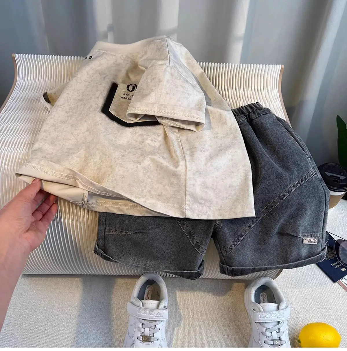 Boys 2-Piece Summer Suit Pink Grey White Sneakers — feature 15
