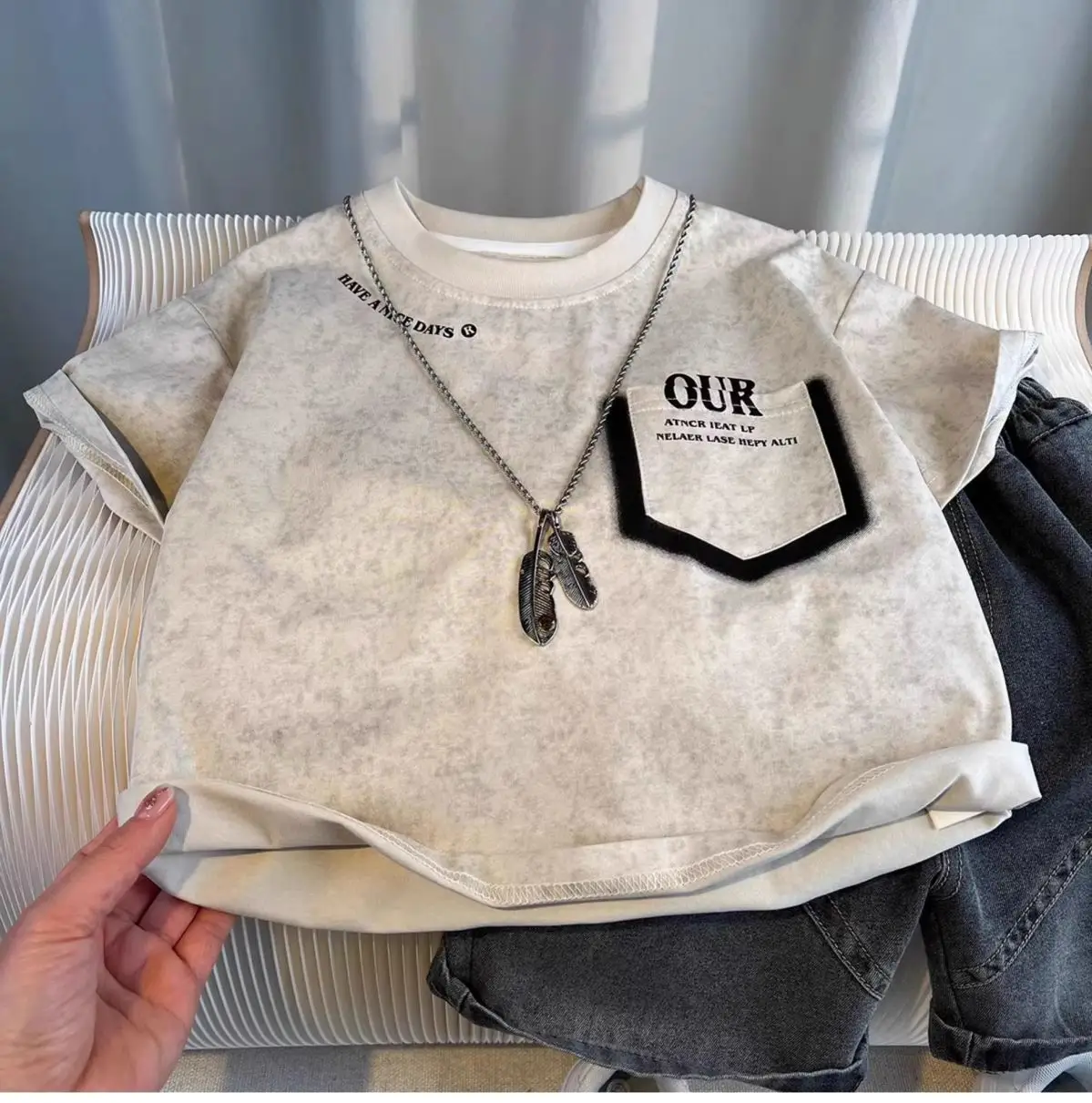 Boys 2-Piece Summer Suit Pink Grey White Sneakers — feature 16