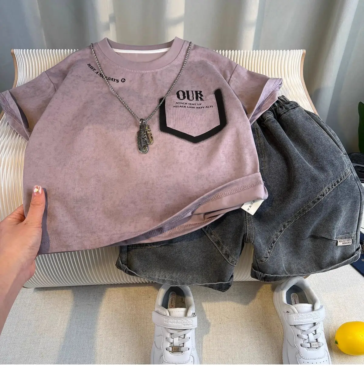 Boys 2-Piece Summer Suit Pink Grey White Sneakers — feature 7