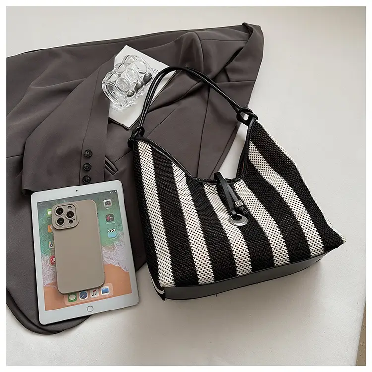 Women's Red White Striped Large Capacity Tote Bag — feature 8