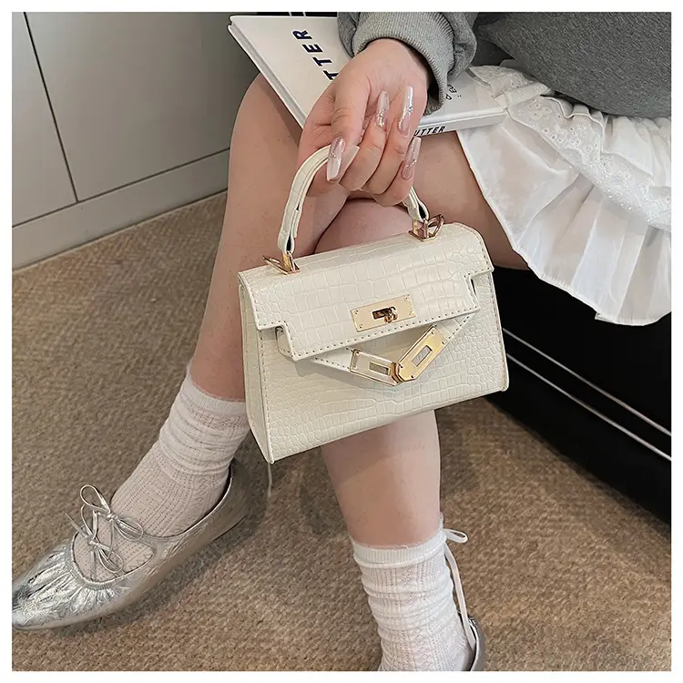 Women's 2025 Croc Leather Shoulder Crossbody Bag — feature 11