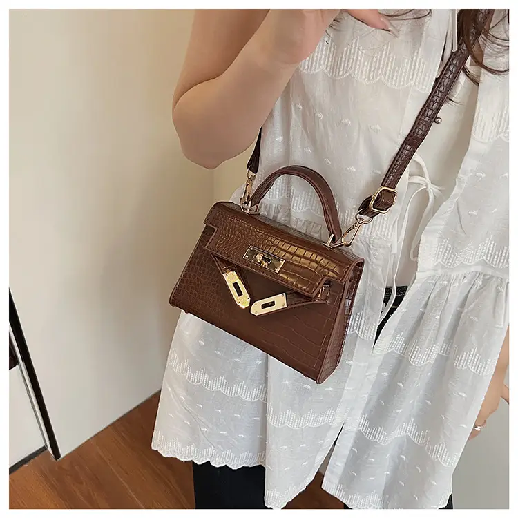 Women's 2025 Croc Leather Shoulder Crossbody Bag — feature 13
