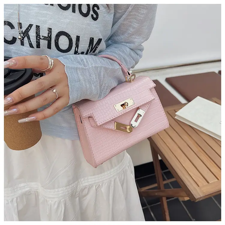 Women's 2025 Croc Leather Shoulder Crossbody Bag — feature 20