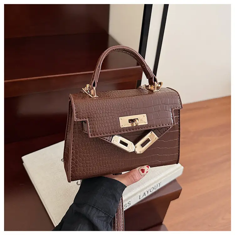 Women's 2025 Croc Leather Shoulder Crossbody Bag — feature 31