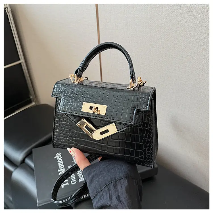 Women's 2025 Croc Leather Shoulder Crossbody Bag — feature 33