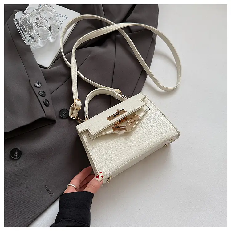 Women's 2025 Croc Leather Shoulder Crossbody Bag — feature 38