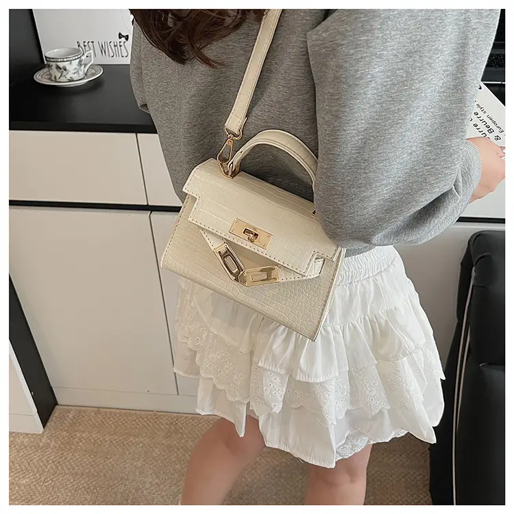 Women's 2025 Croc Leather Shoulder Crossbody Bag — feature 8