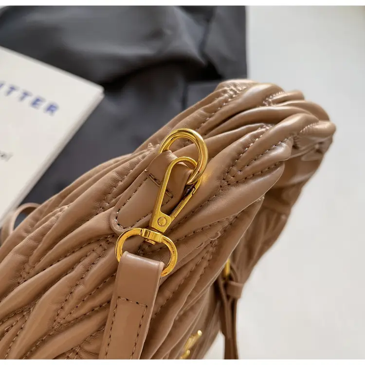 Korean Style Pleated Cloud Handbag for Women — feature 11